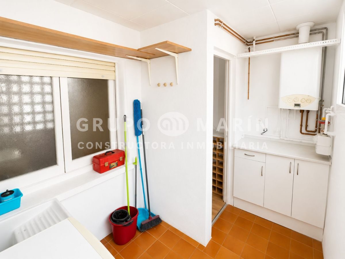 Magnífica vivienda, muy luminosa y con una distribución cómoda en Blanes! - Foto 11