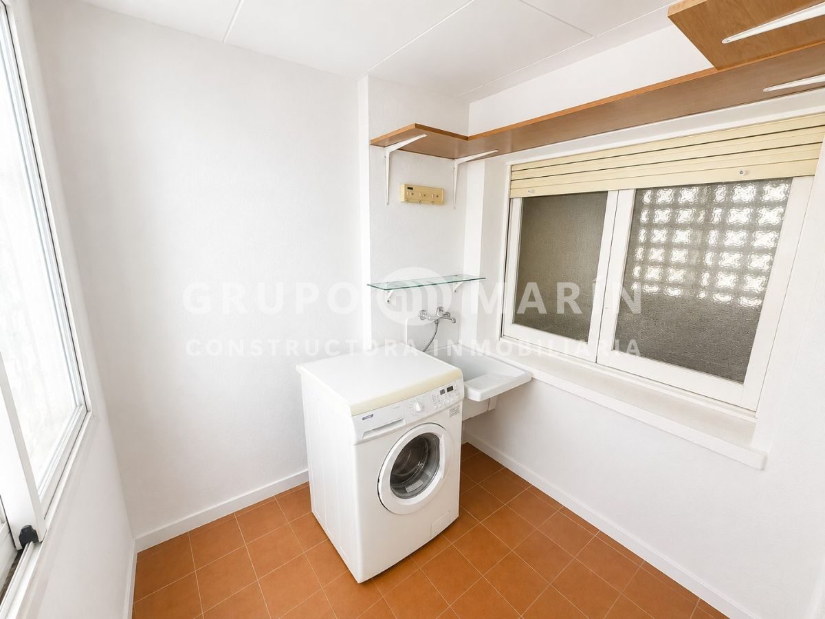 Magnífica vivienda, muy luminosa y con una distribución cómoda en Blanes! - Foto 12