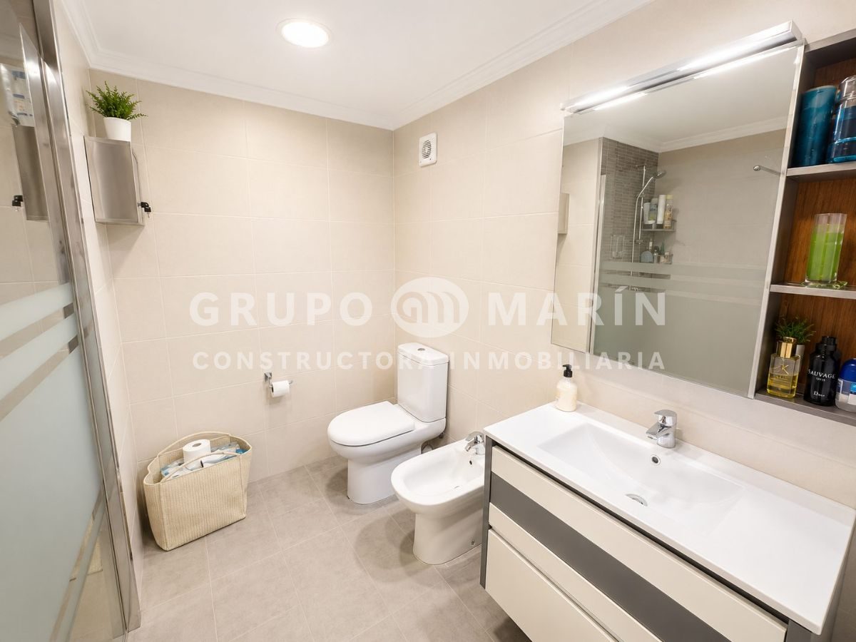 Magnífica vivienda, muy luminosa y con una distribución cómoda en Blanes! - Foto 17