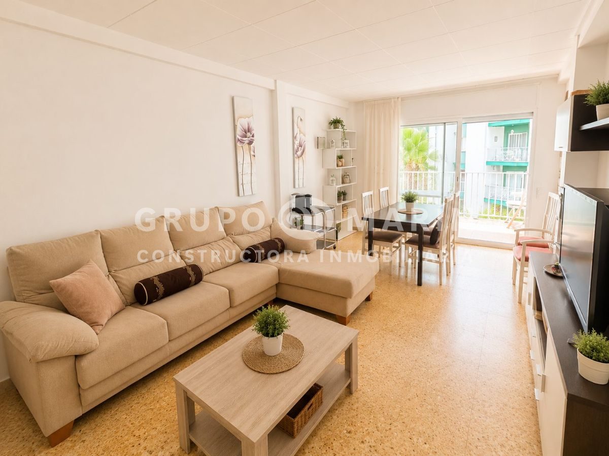 Magnífica vivienda, muy luminosa y con una distribución cómoda en Blanes! - Foto 5