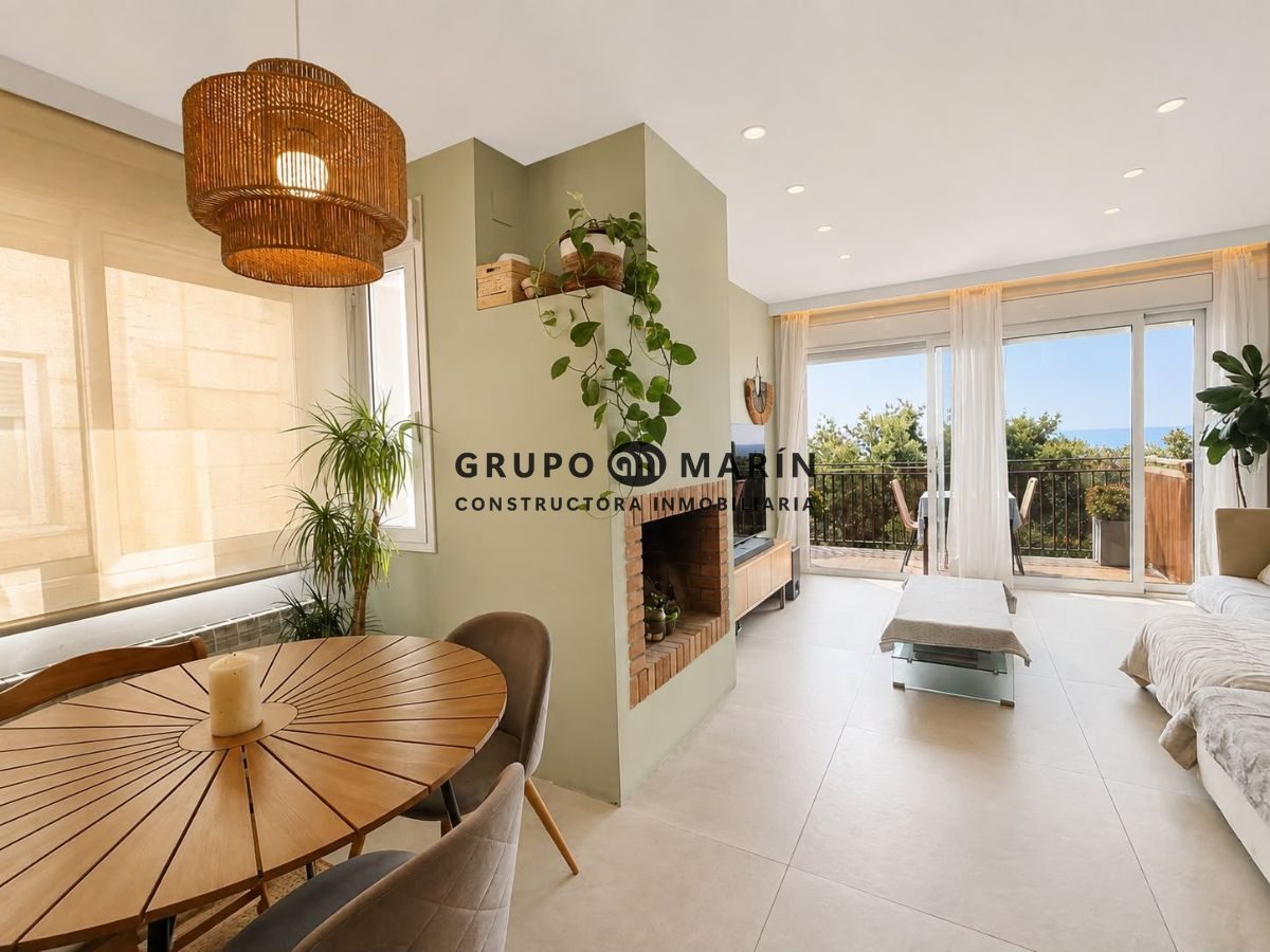 Duplex con espectaculares Vistas al Mar en Blanes - Foto 4