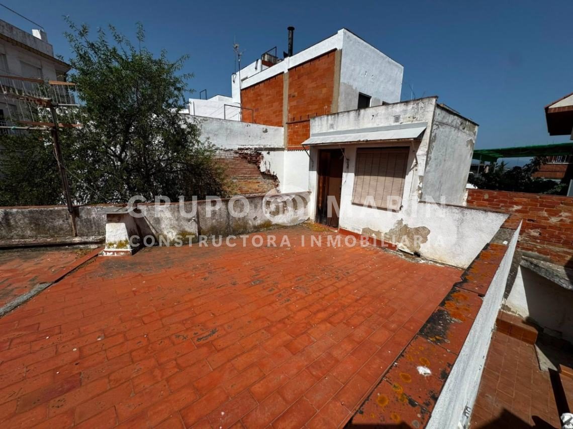 Casa ubicada en la Calle Guilleries de Blanes - Foto 4