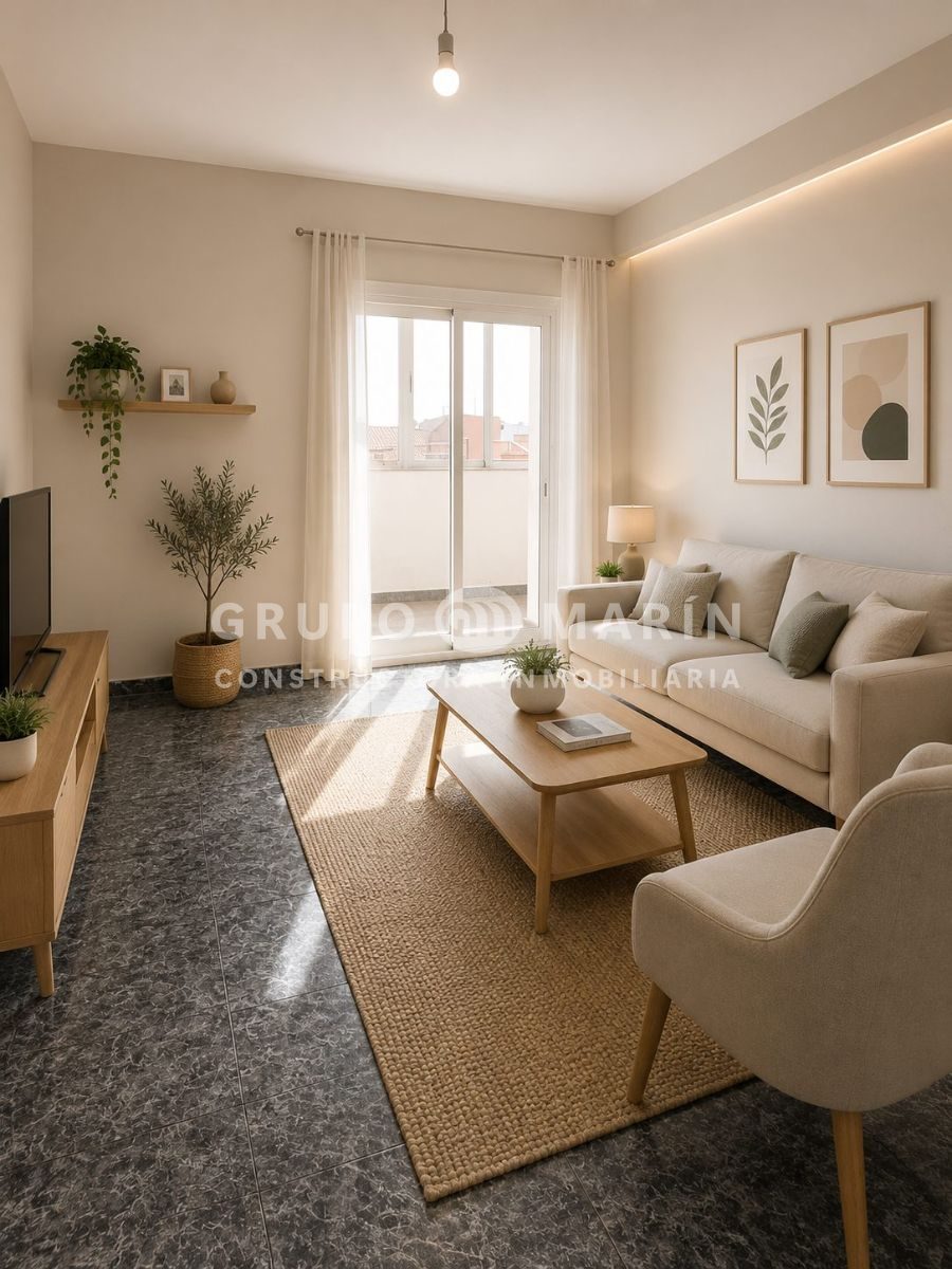 Piso de 3 habitaciones situado en el Carrer de L'Empordà, en Badalona - Foto 1