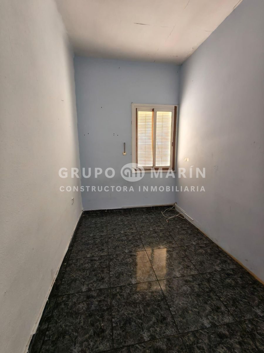 Piso de 3 habitaciones situado en el Carrer de L'Empordà, en Badalona - Foto 8