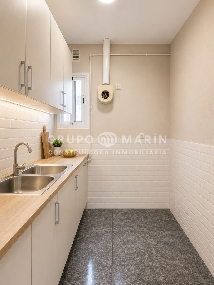 Piso de 3 habitaciones situado en el Carrer de L'Empordà, en Badalona - Foto 9