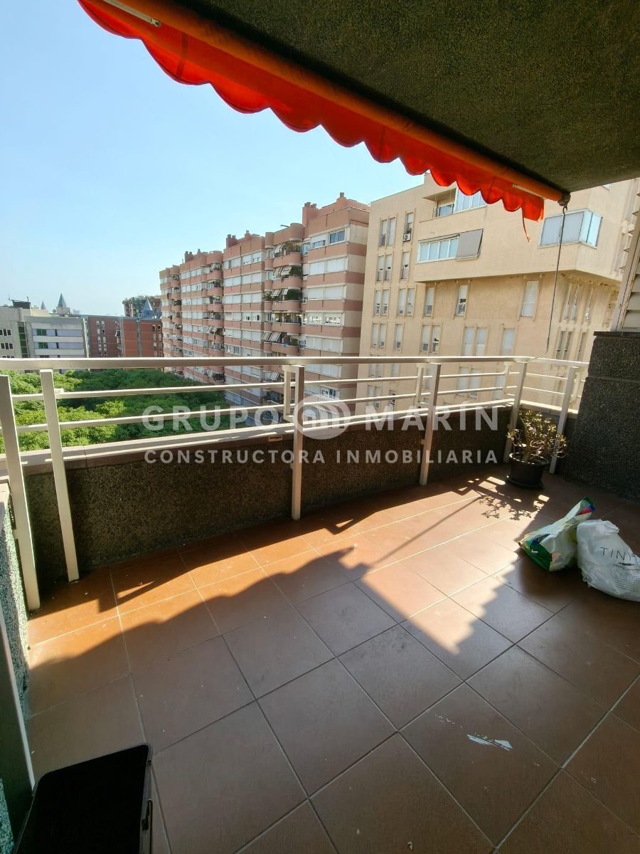 MAGNÍFICO piso de 102m² situado en la Avinguda de Xile, en pleno corazón de Les Corts - Foto 6
