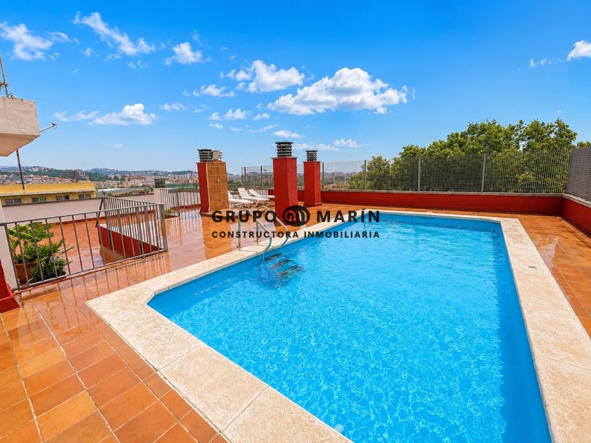 Piso luminoso con balcón y piscina en Can Sabata - Foto 14