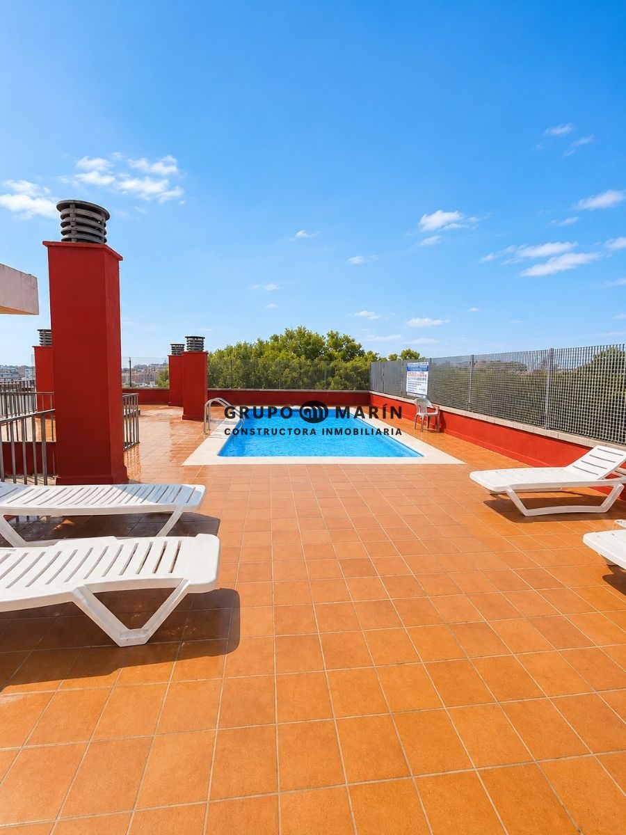 Piso luminoso con balcón y piscina en Can Sabata - Foto 15