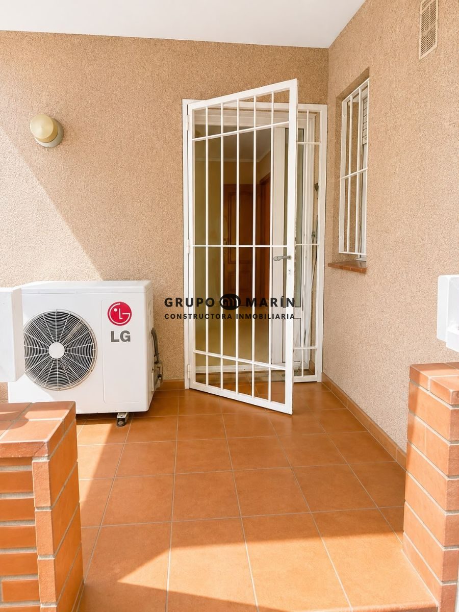 Piso luminoso con balcón y piscina en Can Sabata - Foto 16