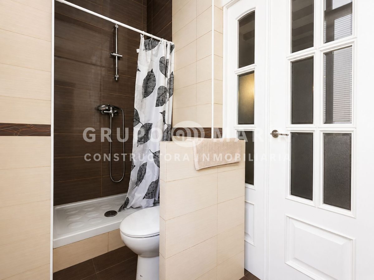 Piso con balcón  luz y encanto en Camp de l’Arpa – 2 habitaciones - Foto 15