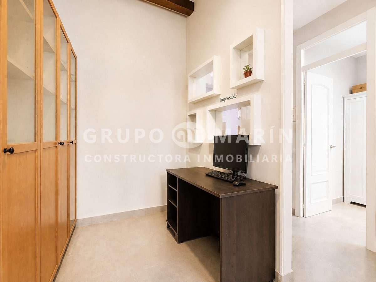 Piso con balcón  luz y encanto en Camp de l’Arpa – 2 habitaciones - Foto 4
