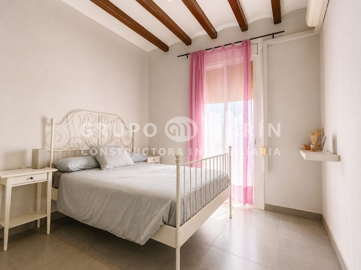 Piso con balcón  luz y encanto en Camp de l’Arpa – 2 habitaciones - Foto 9