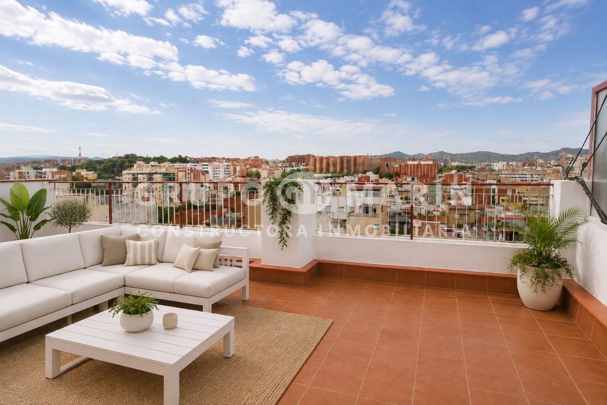 GRUPO MARIN presenta FANTASTICO Ático de 130m² en Badalona - Foto 11
