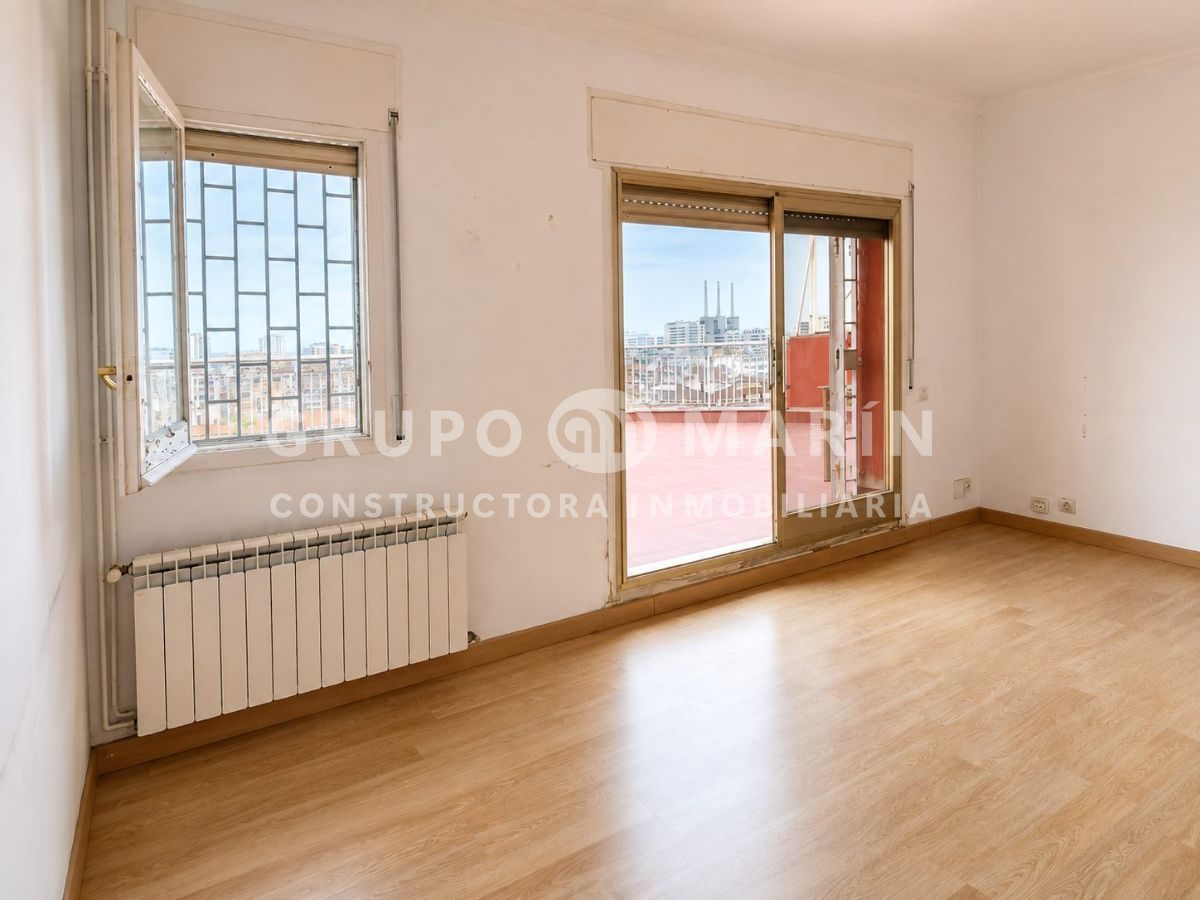 GRUPO MARIN presenta FANTASTICO Ático de 130m² en Badalona - Foto 14