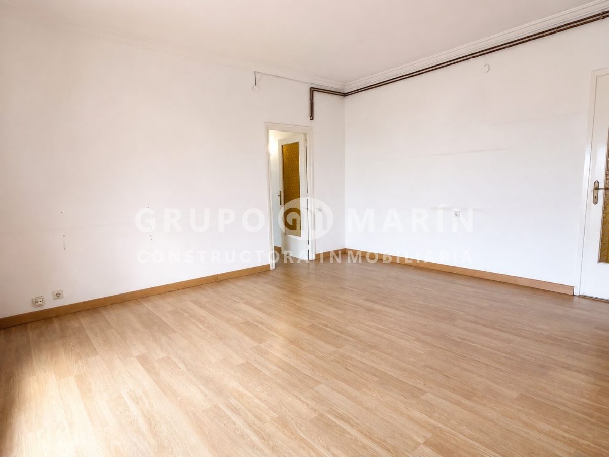 GRUPO MARIN presenta FANTASTICO Ático de 130m² en Badalona - Foto 22