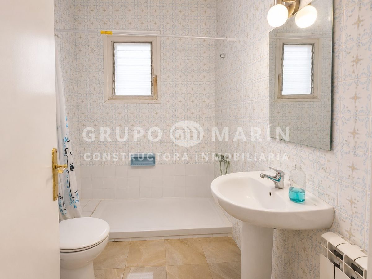 GRUPO MARIN presenta FANTASTICO Ático de 130m² en Badalona - Foto 36