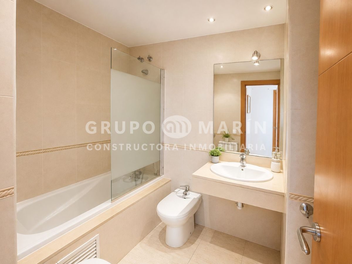 Ático de 160m² con gran terraza en Malgrat de Mar - Foto 13