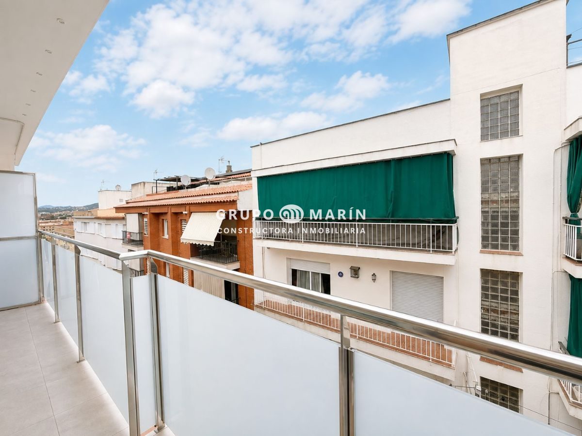 AMPLIO PISO DE 111 m² CON GRAN BALCÓN EN ELS PAVOS – BLANES - Foto 13