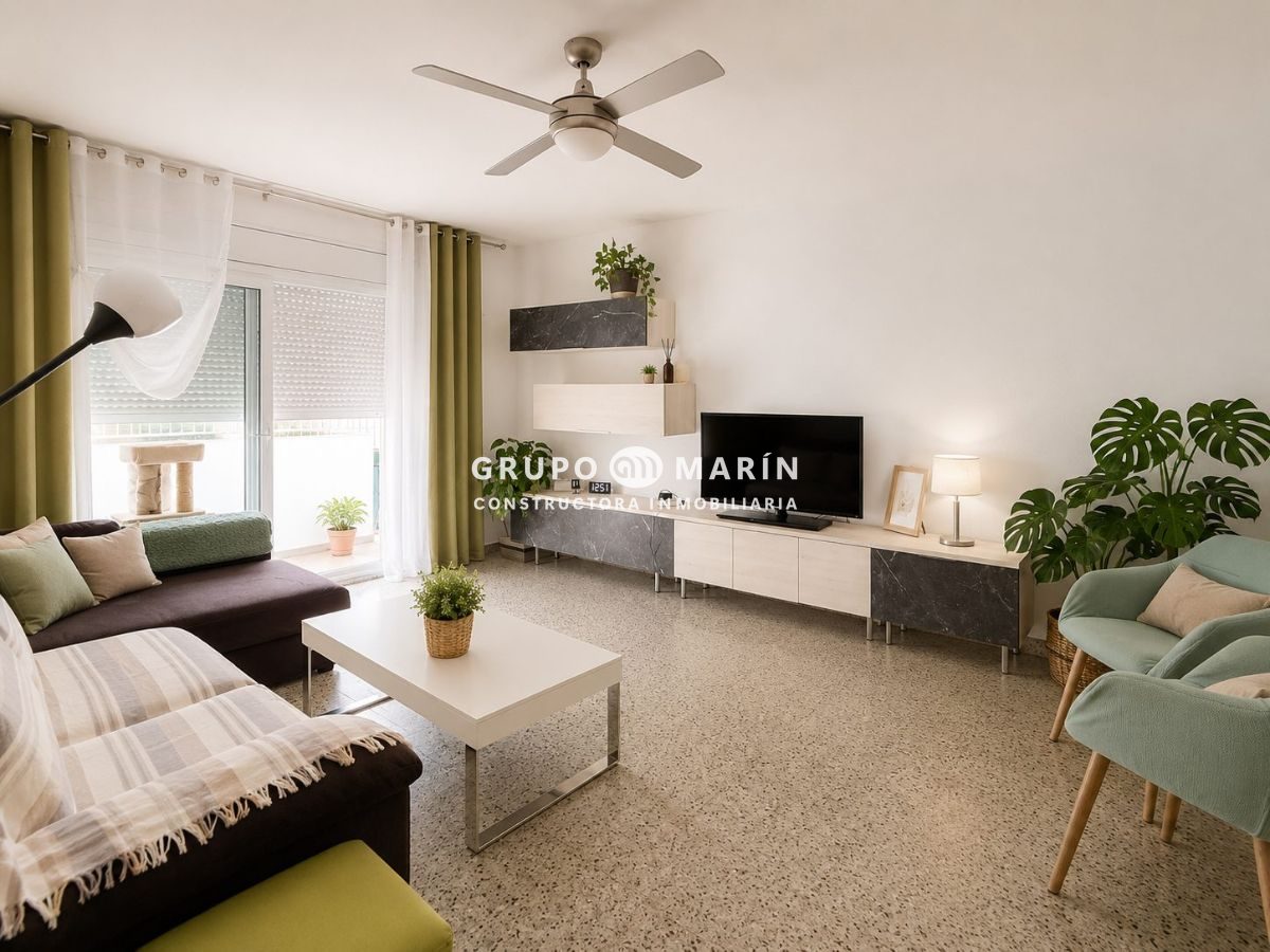AMPLIO PISO DE 111 m² CON GRAN BALCÓN EN ELS PAVOS – BLANES - Foto 2