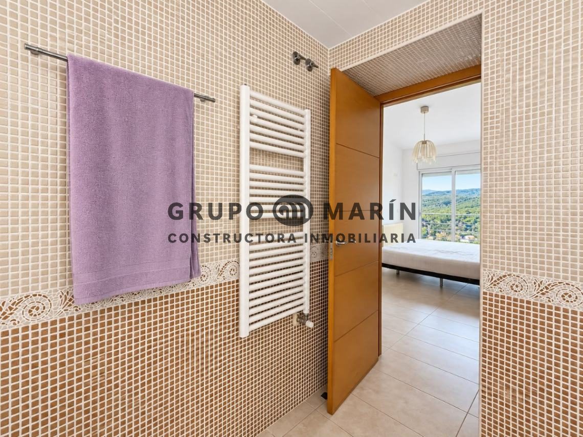 Espectacular casa reformada con piscina, jardín y vistas panorámicas en Santa Cristina - Foto 31