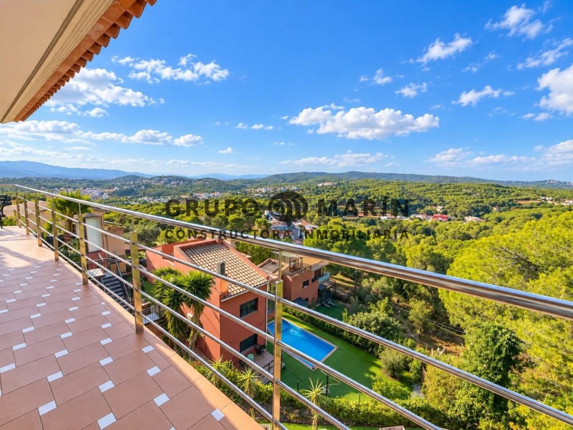 Espectacular casa reformada con piscina, jardín y vistas panorámicas en Santa Cristina - Foto 32