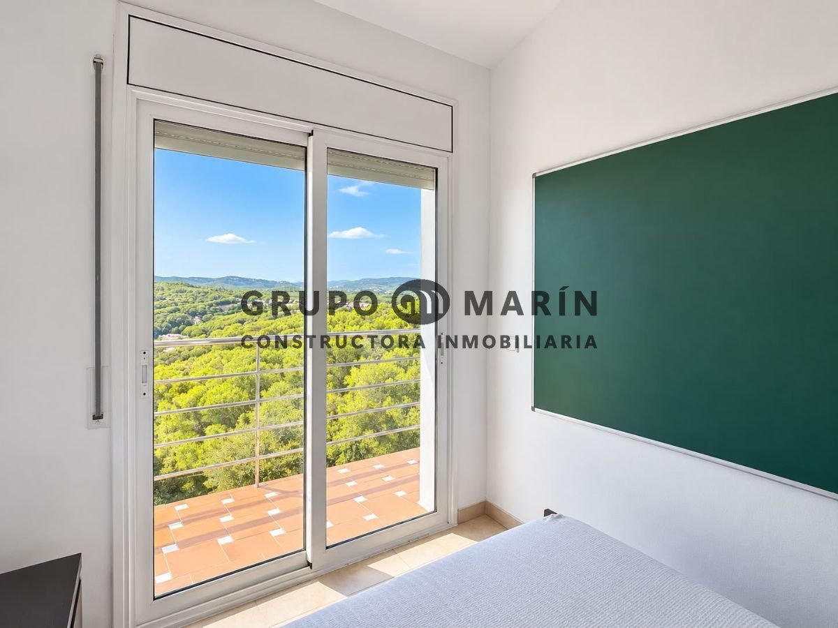 Espectacular casa reformada con piscina, jardín y vistas panorámicas en Santa Cristina - Foto 40