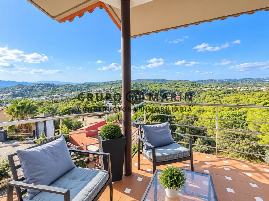 Espectacular casa reformada con piscina, jardín y vistas panorámicas en Santa Cristina - Foto 47