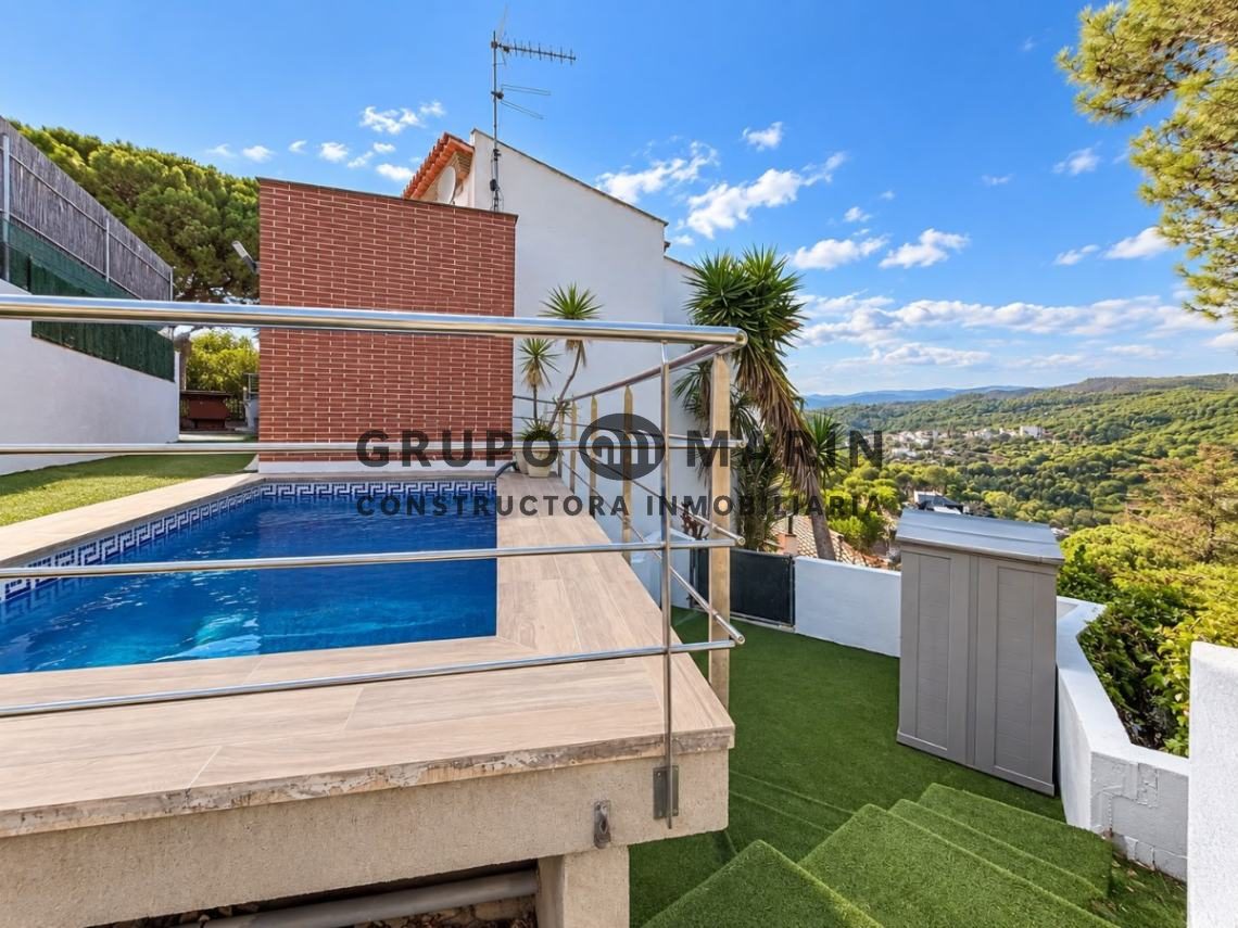 Espectacular casa reformada con piscina, jardín y vistas panorámicas en Santa Cristina - Foto 9
