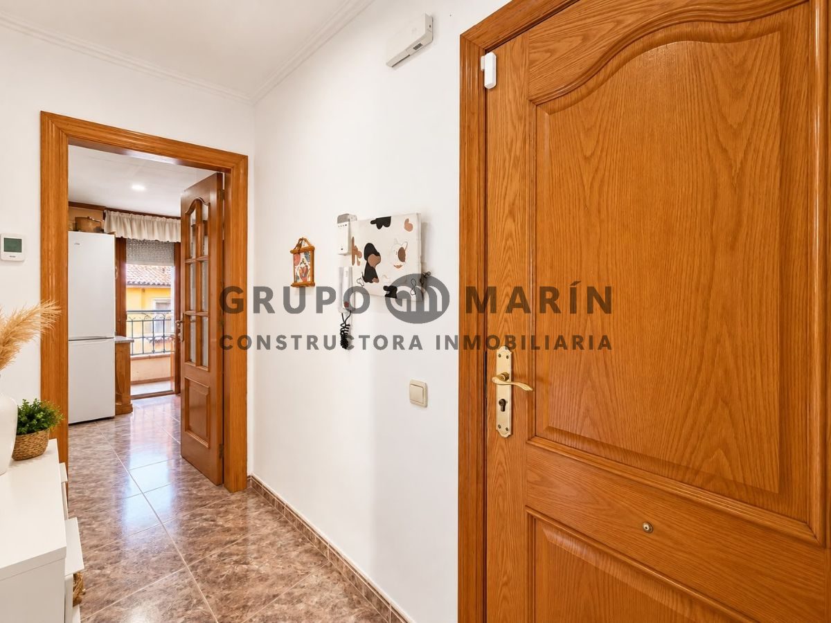 Piso luminoso con gran terraza privada y vistas al mar en Palafolls - Foto 15
