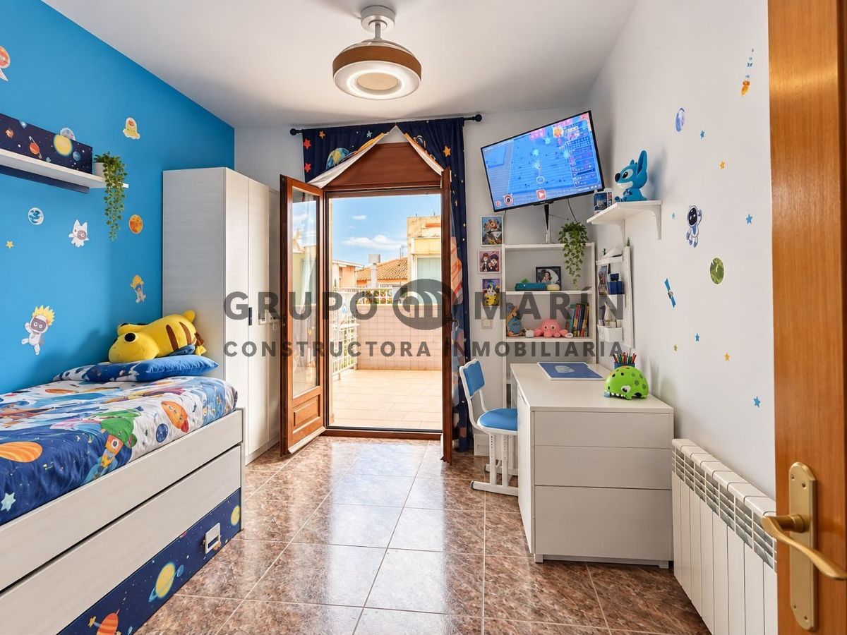 Piso luminoso con gran terraza privada y vistas al mar en Palafolls - Foto 20