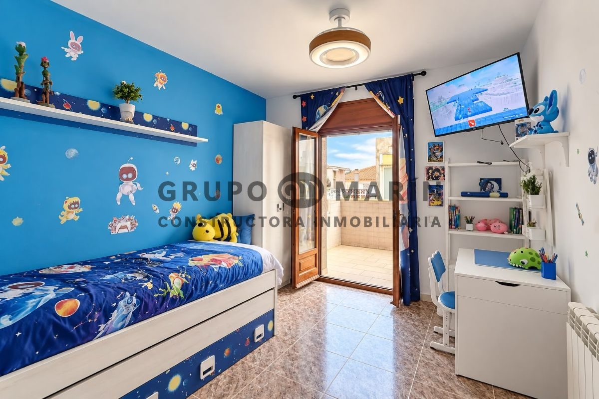 Piso luminoso con gran terraza privada y vistas al mar en Palafolls - Foto 21