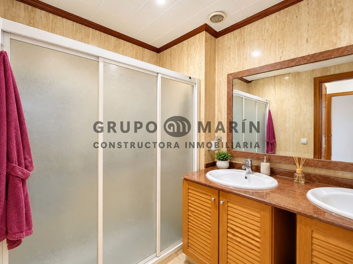 Piso luminoso con gran terraza privada y vistas al mar en Palafolls - Foto 26