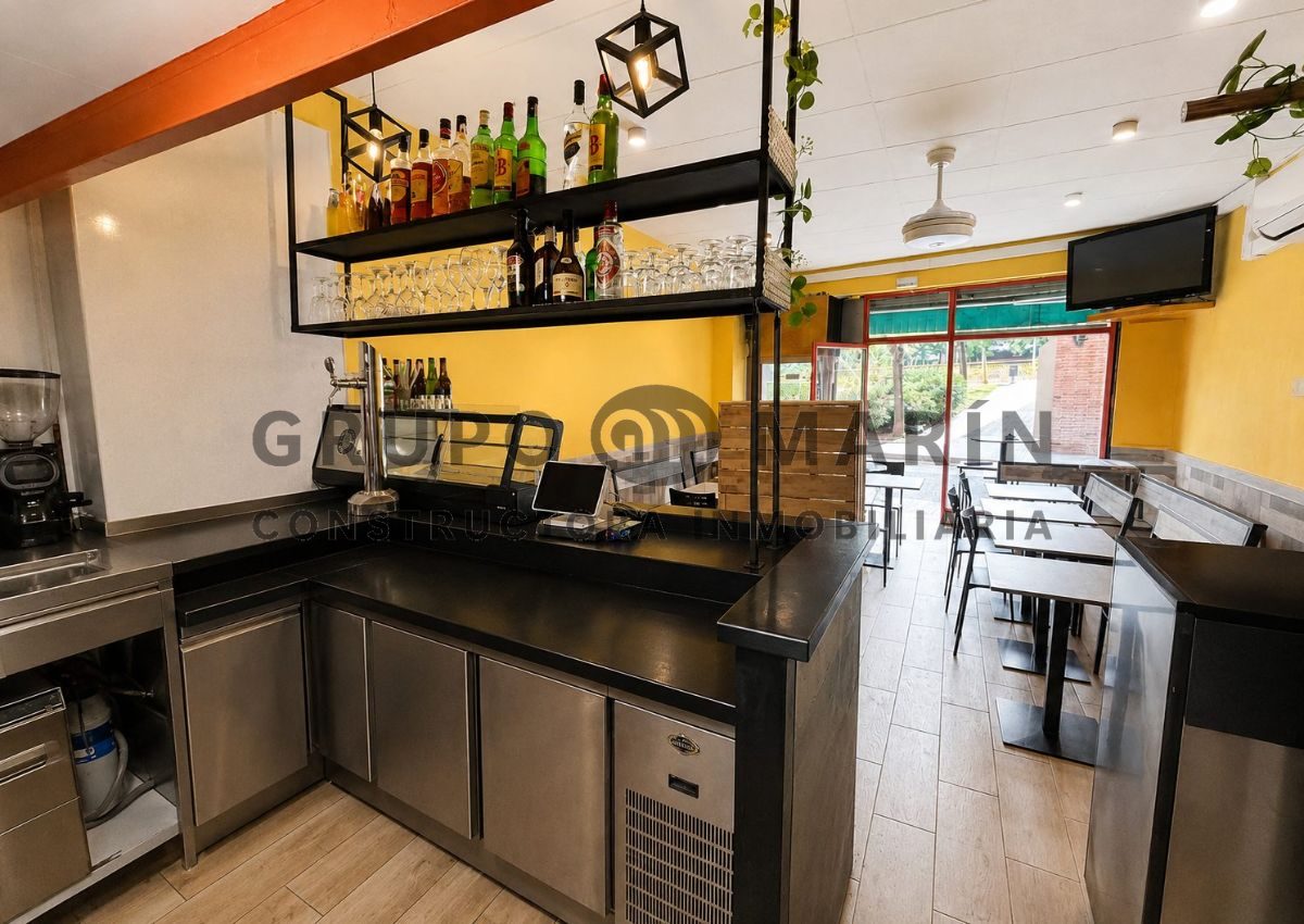 LOCAL COMERCIAL EN PROPIEDAD + NEGOCIO DE RESTAURACIÓN | LICENCIA C-2 - Foto 5