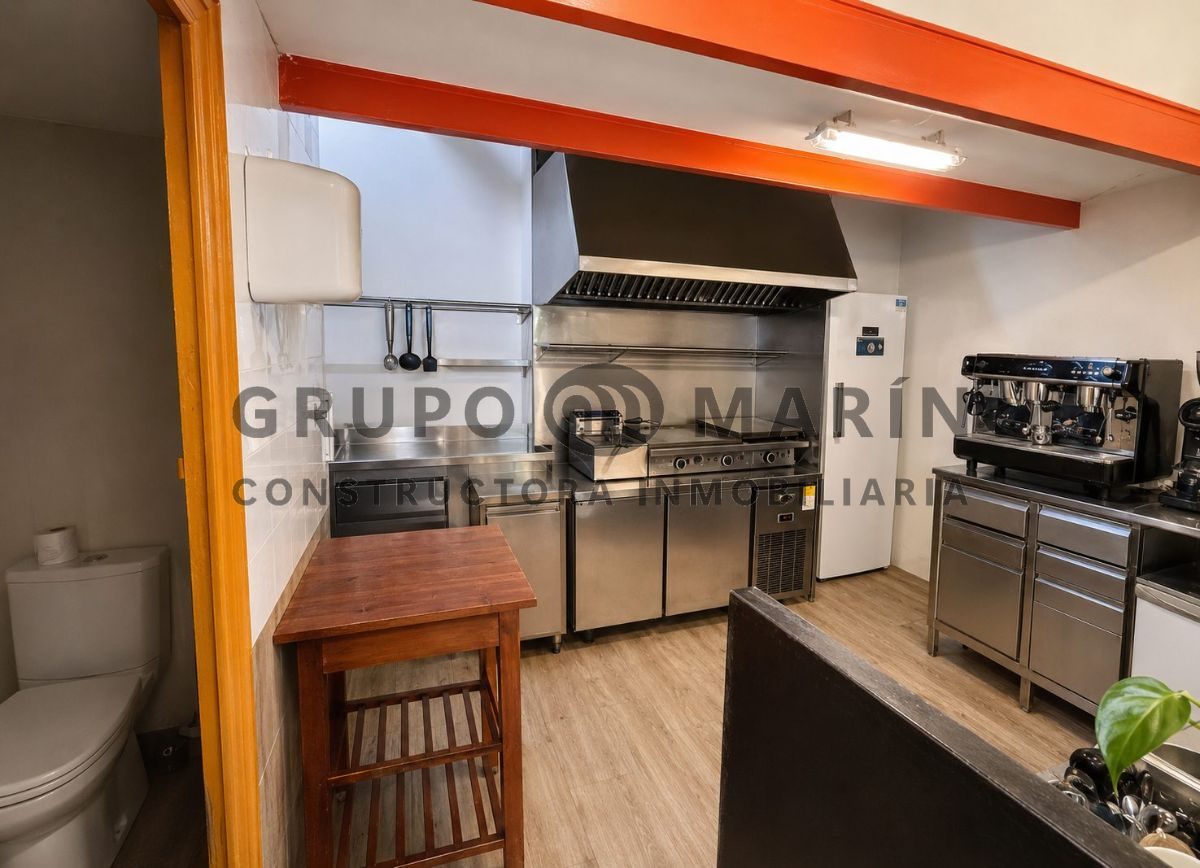 LOCAL COMERCIAL EN PROPIEDAD + NEGOCIO DE RESTAURACIÓN | LICENCIA C-2 - Foto 7