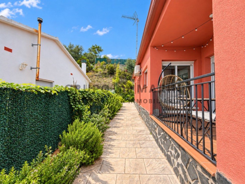 Casa reformada con piscina y LICENCIA TURISTICA - Foto 34