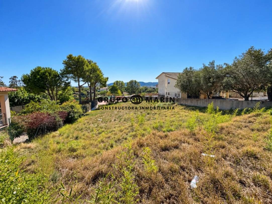 Terreno llano de 831 m² en Mas Mora – Ideal para construir - Foto 6
