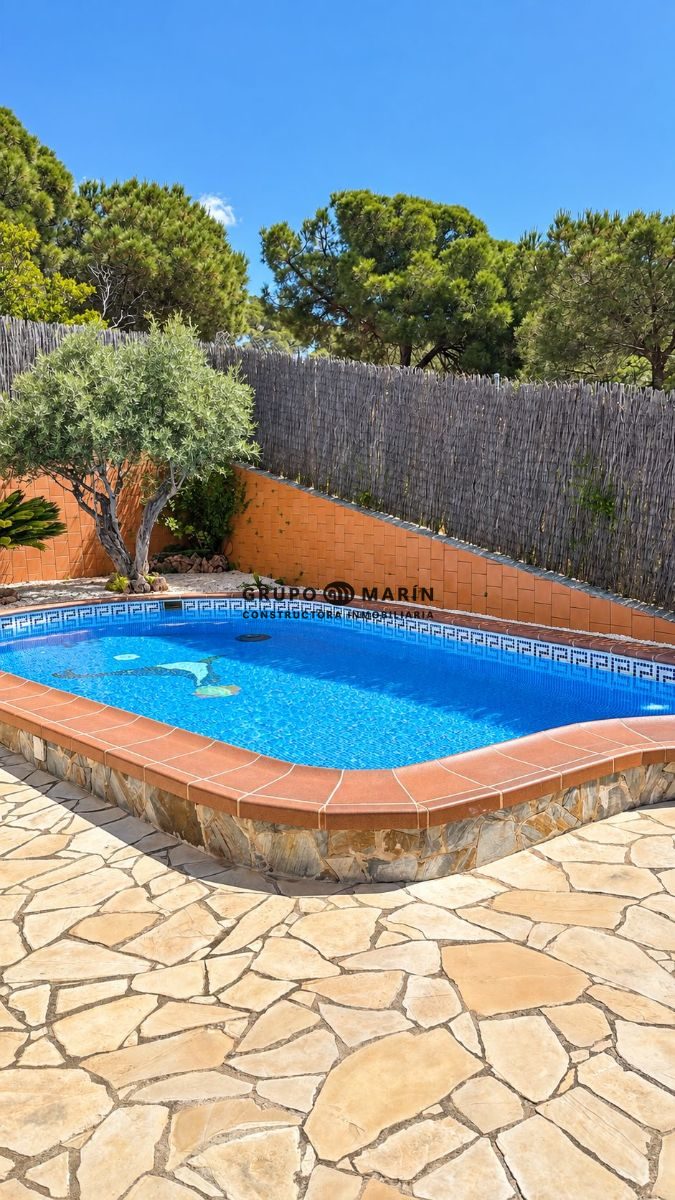 CASA EN VENTA EN ELS PINARS, LLORET DE MAR – VISTAS AL MAR Y A LA MONTAÑA - Foto 3