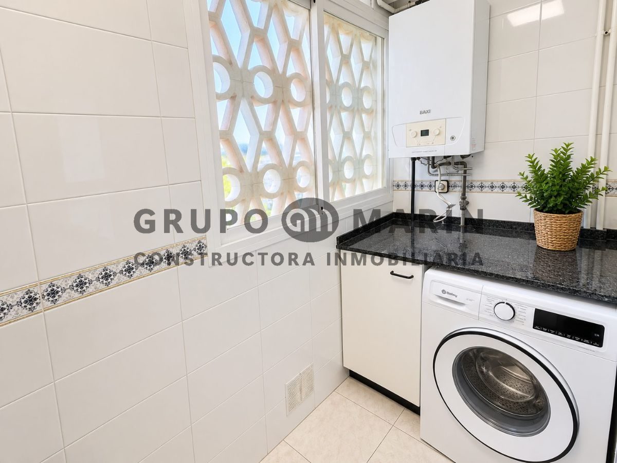 ESPECTACULAR ÁTICO EN PRIMERA LÍNEA DE MAR CON LICENCIA TURÍSTICA - Foto 12