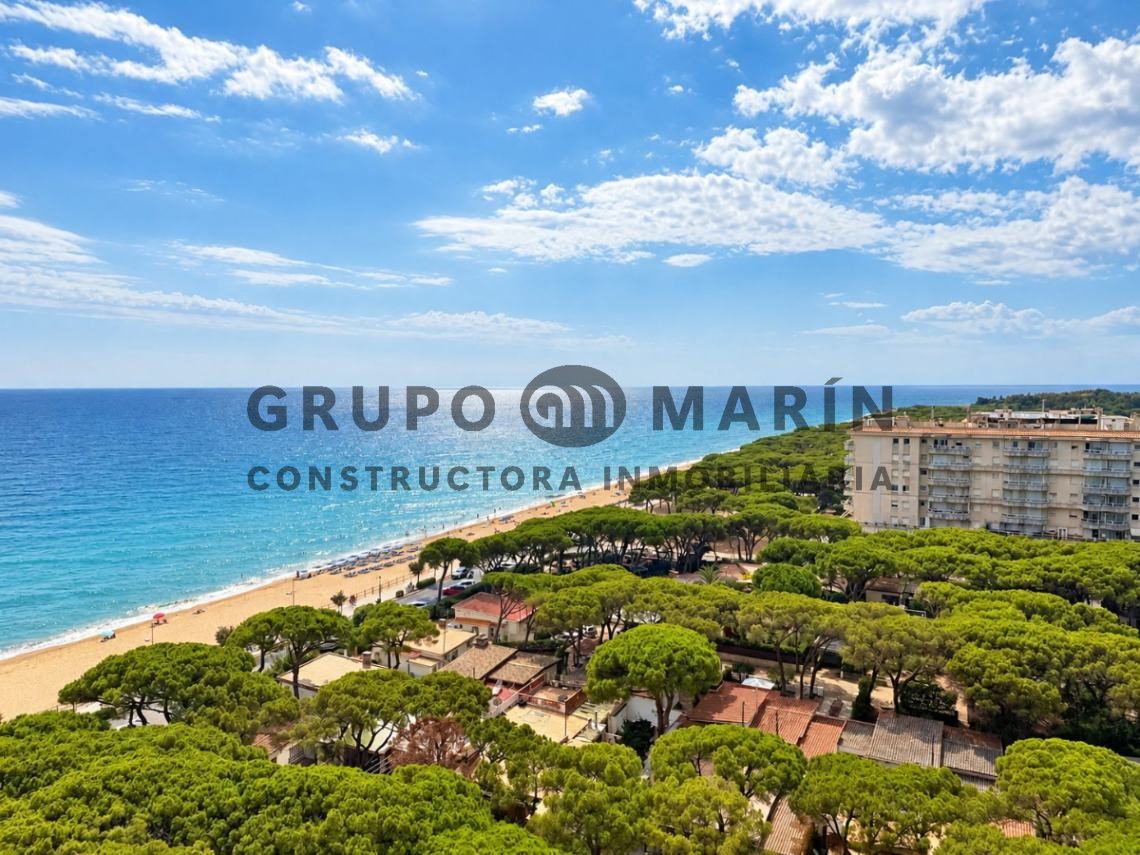 ESPECTACULAR ÁTICO EN PRIMERA LÍNEA DE MAR CON LICENCIA TURÍSTICA - Foto 3
