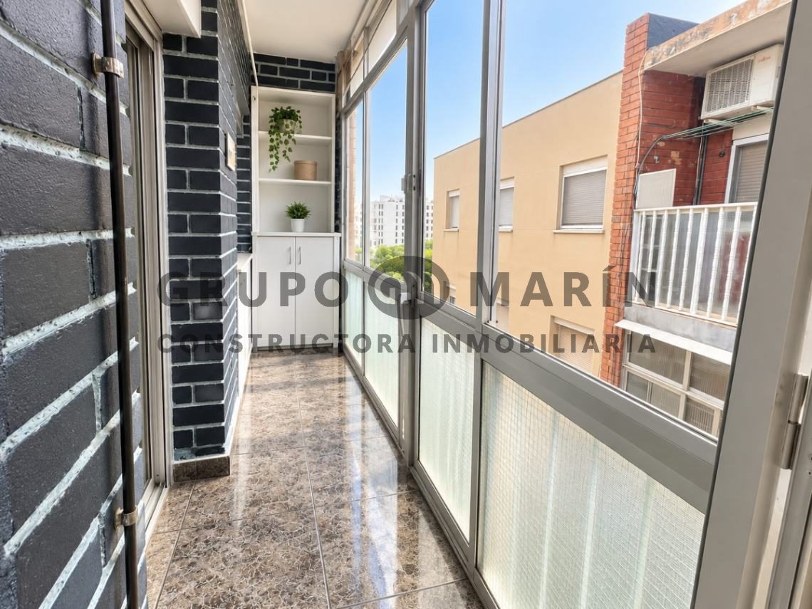 ÁTICO DE 3 HABITACIONES EN MONTGAT – LISTO PARA ENTRAR A VIVIR - Foto 13