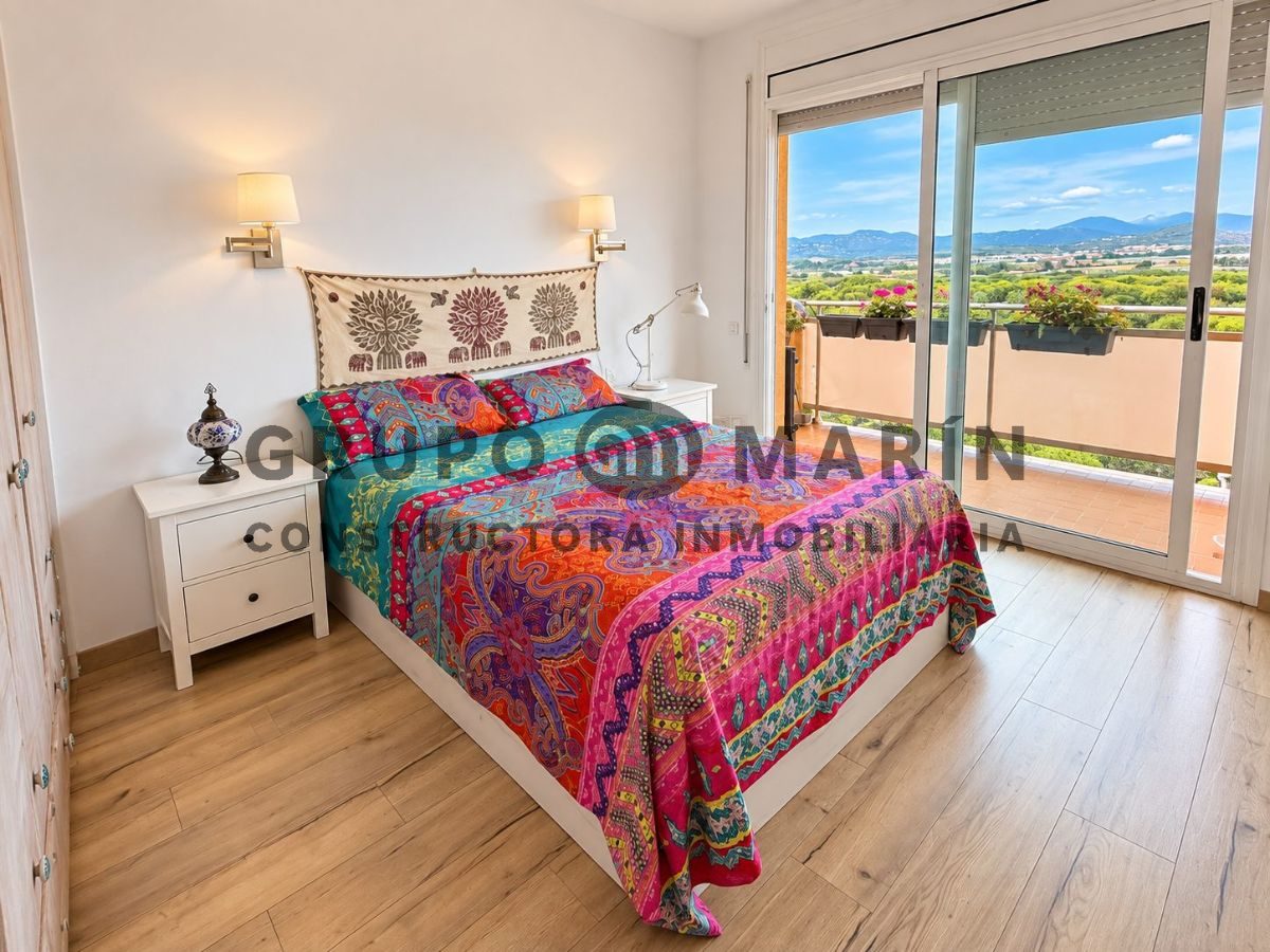 Piso de 91m2 con dos habitaciones dobles y un baño, con vistas a la montaña y a pocos minutos de la playa, en Blanes - Foto 13