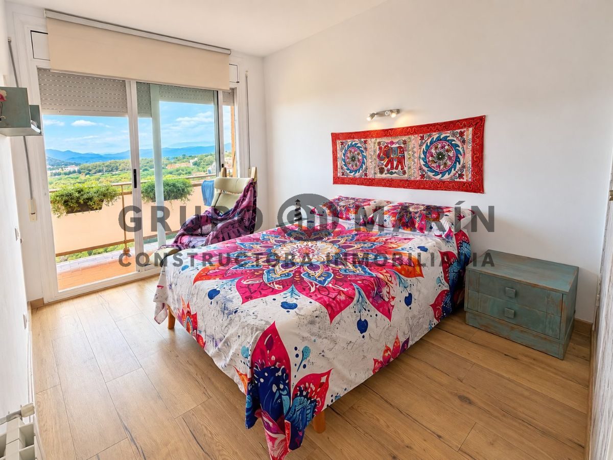 Piso de 91m2 con dos habitaciones dobles y un baño, con vistas a la montaña y a pocos minutos de la playa, en Blanes - Foto 21