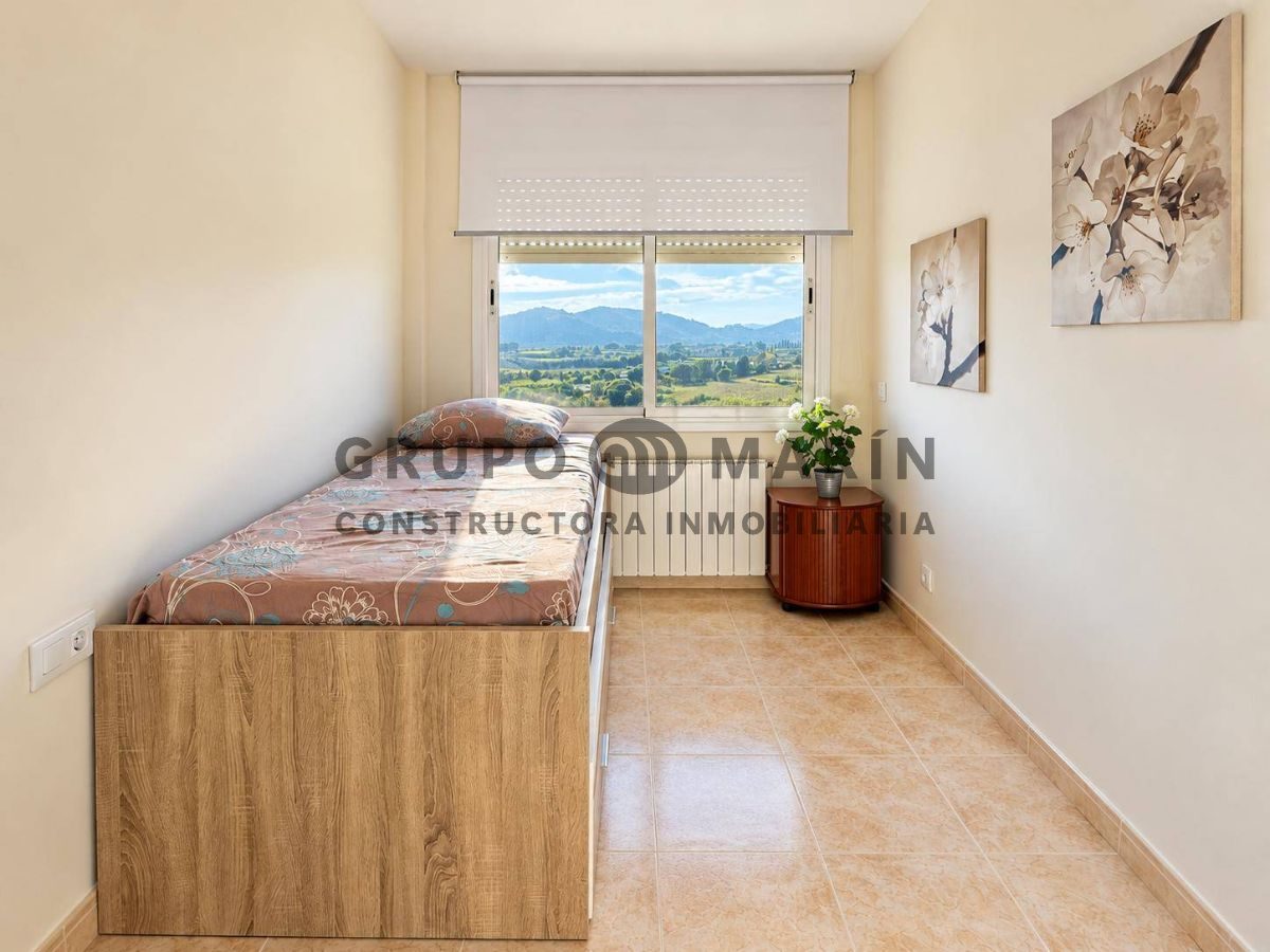 ¡Espectacular piso reformado en Palafolls! - Foto 24