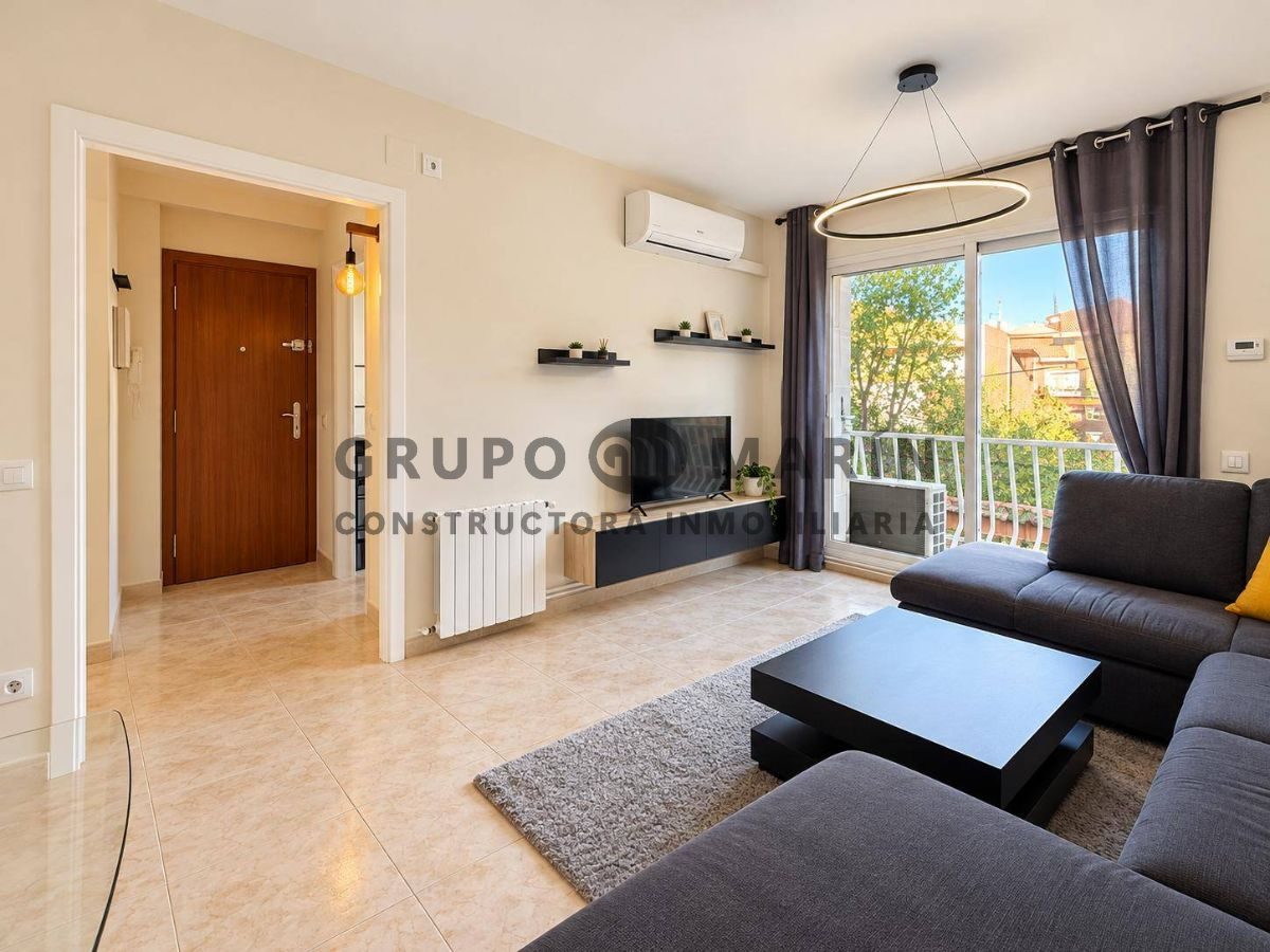 ¡Espectacular piso reformado en Palafolls! - Foto 3