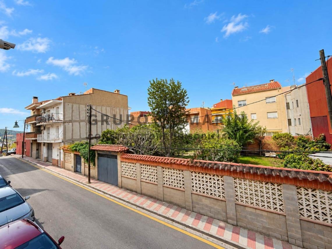 ¡Espectacular piso reformado en Palafolls! - Foto 8