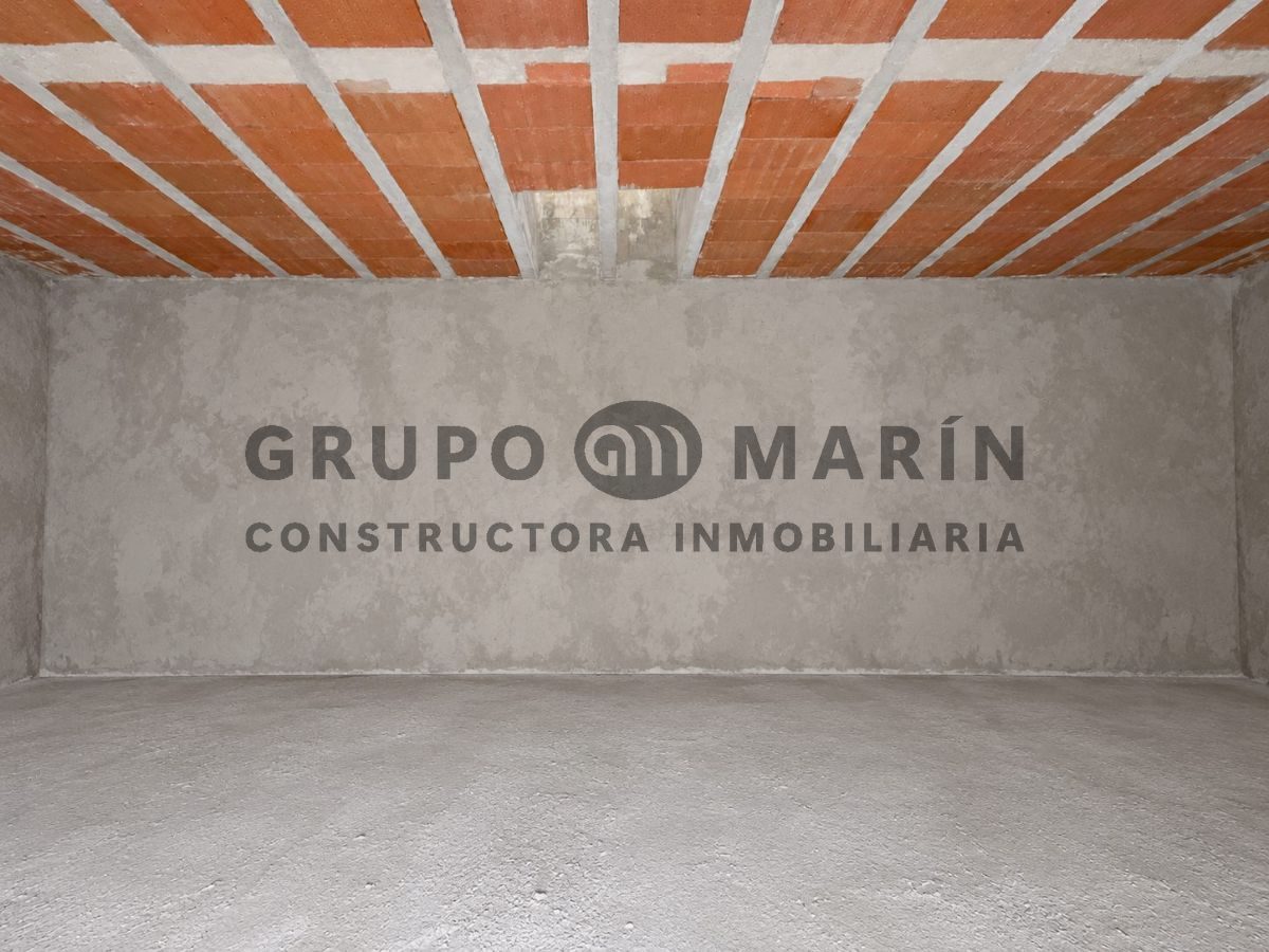 Local de 230m2 situado en Plaça de Càceres, Blanes, ideal para desarrollar cualquier tipo de actividad comercial o profesional. - Foto 12