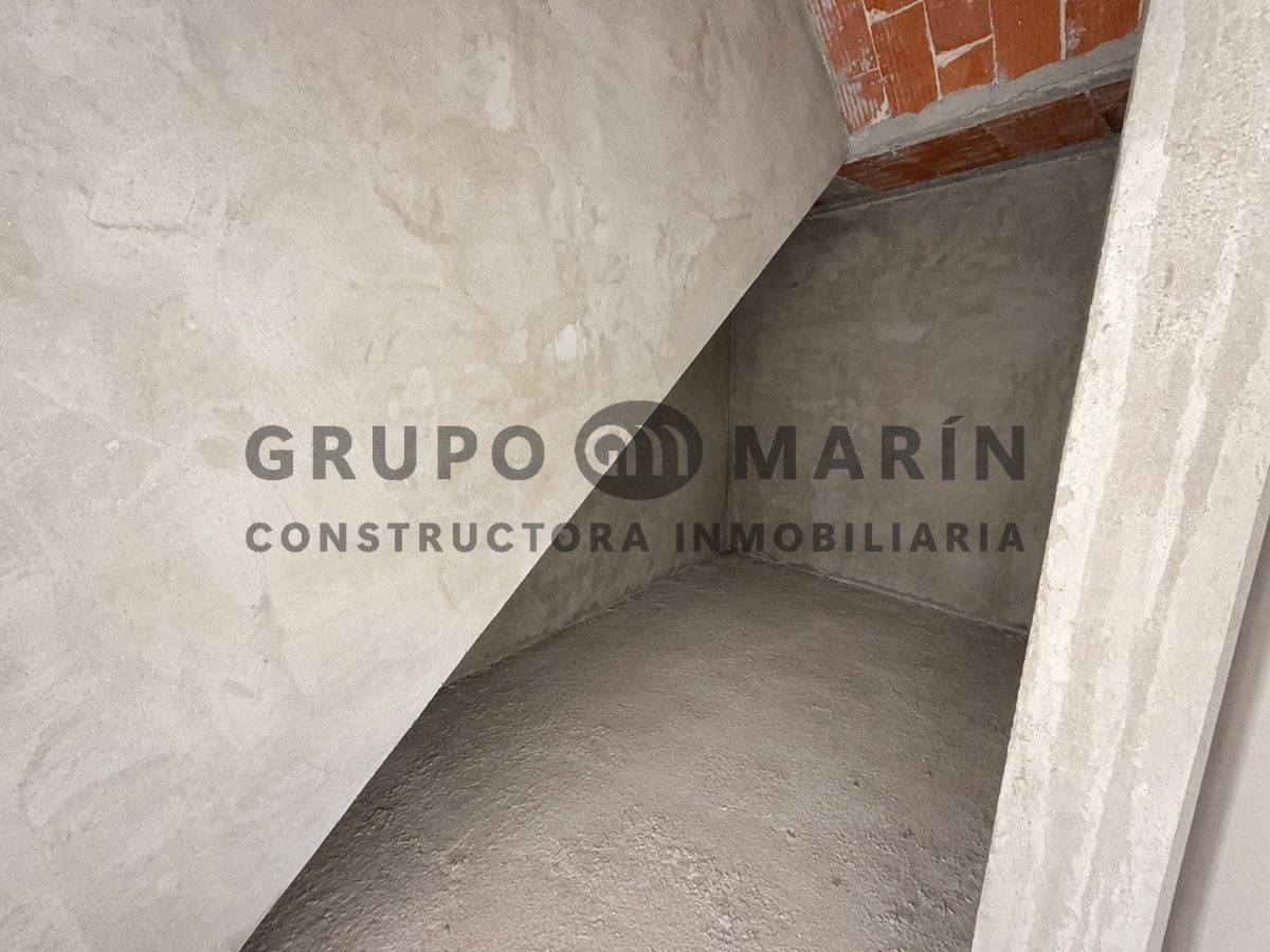 Local de 230m2 situado en Plaça de Càceres, Blanes, ideal para desarrollar cualquier tipo de actividad comercial o profesional. - Foto 8