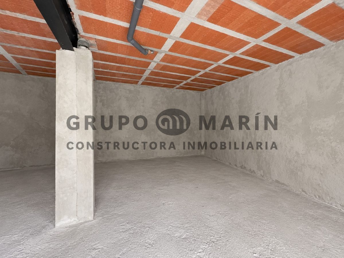 Local de 230m2 situado en Plaça de Càceres, Blanes, ideal para desarrollar cualquier tipo de actividad comercial o profesional. - Foto 9