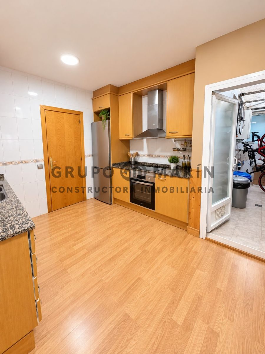 Piso exterior con gran terraza-jardín privada en Cubelles - Foto 23
