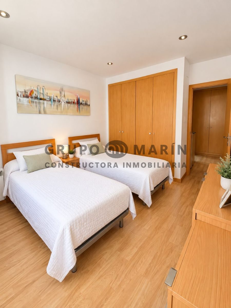Piso exterior con gran terraza-jardín privada en Cubelles - Foto 5